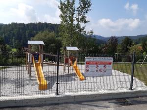 igrisce pri os polhov gradec